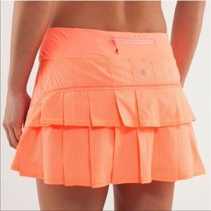 LuluLemon Pace Setter Skirt Wagon Stripe Orange size 4